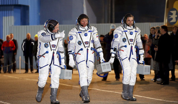 Экипаж №44 успешно долетел до орбиты и состыковался с МКС
