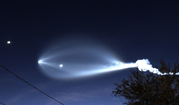 SpaceX успешно вывела на орбиту 10 спутников связи