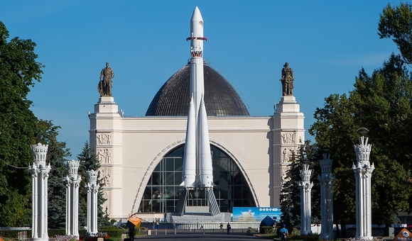 Павильон «Космос» на ВДНХ принял посетителей после реставрации