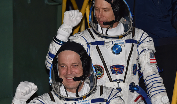Астронавты NASA провели работы по замене оборудования на внешней стороне МКС