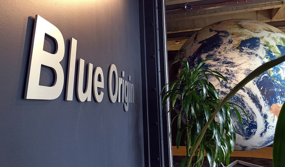 Reuters: Blue Origin намерена брать с туристов за суборбитальный полет по $200-300 тыс. 